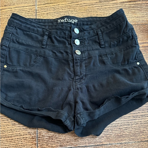 Refuge black shorts sz 4 denim - Picture 1 of 3